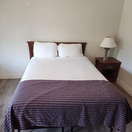 Grantview Inn Съри Екстериор снимка