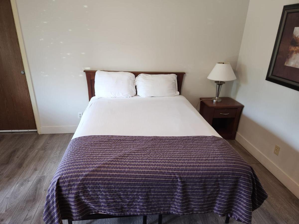 Grantview Inn Съри Екстериор снимка